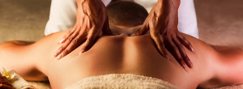 Back, neck and shoulder massage in Porto, at Mirra Porto Spa