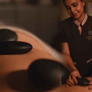 Massagem com pedras quentes no Mirra Porto Spa, Porto