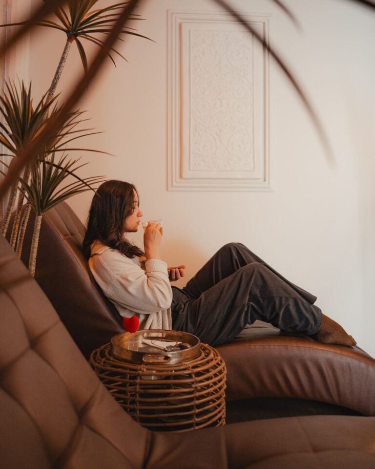 Rest lounge